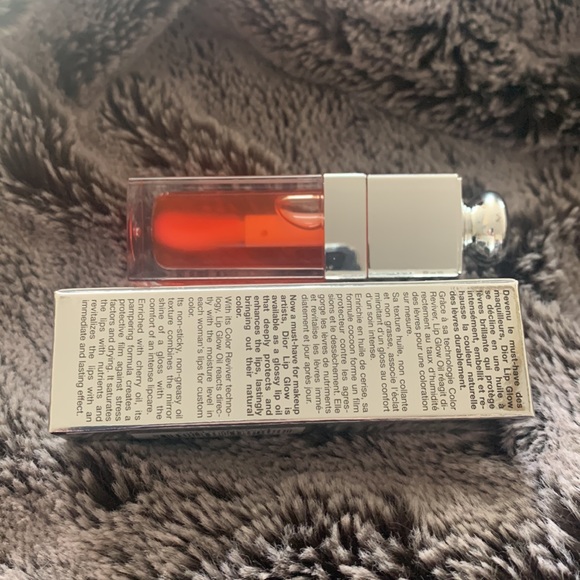 Dior Addict Coral Lip Glow Oil (full size) - Picture 2 of 12